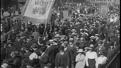 [PATHE NEWSREEL EXCERPTS] - [PATHE NEWSREEL EXCERPTS] - cbs-cbswwi-211
