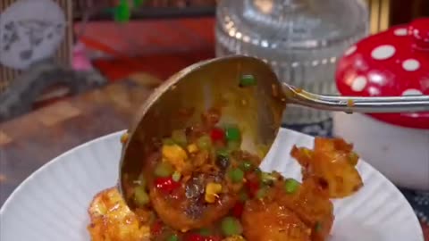 Trending Chinese golden coin eggs recipe in China.