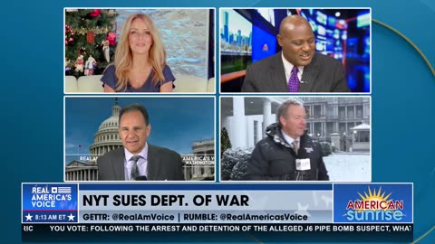 BRIAN GLENN MAKES A SNOW ANGEL ON THE WHITE HOUSE LAWN ❄️