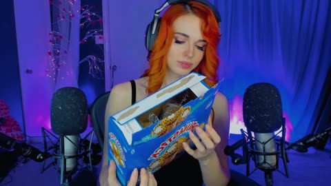 ASMR Sucking on a Popsicle & other Frozen Treats ｜ Amouranth