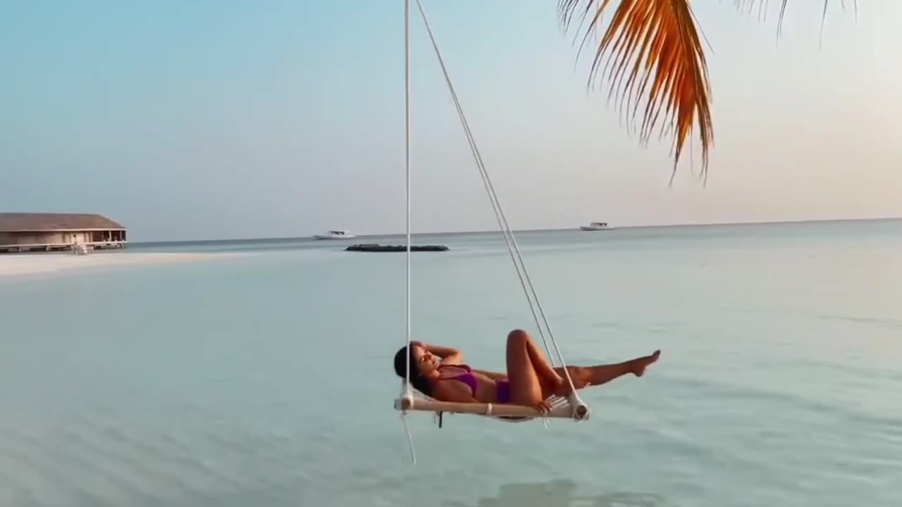 Swing to the sea