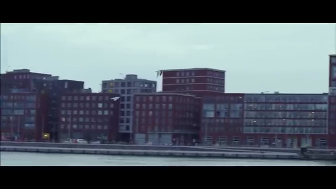 Charlie XCX- Boom Clap