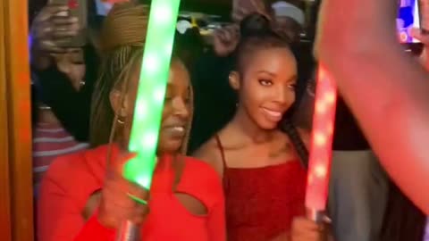 Queen vee bosset