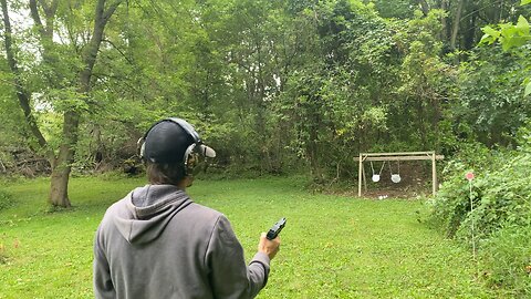 Glock 19 build first shots