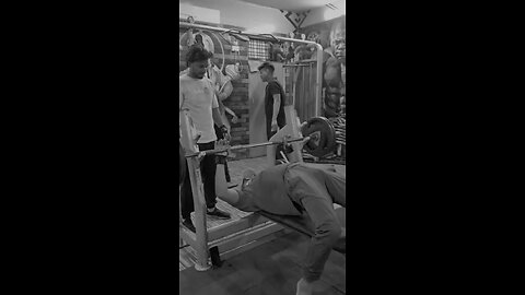 bench press 50 kg #gymmotivanal