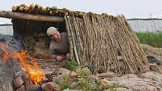 3 Days Alone on an Island: Building a Survival Shelter, Catch and Cook