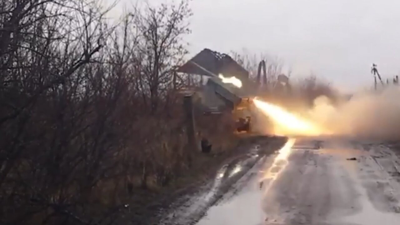 Granizo ruso destroza posiciones enemigas con salvas arrolladoras