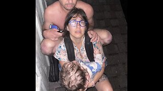 Familia de EE.UU. sobrevive a las inundaciones subiéndose al tejado