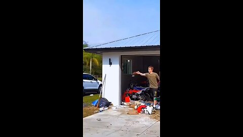 SHOT IN THE FACE !