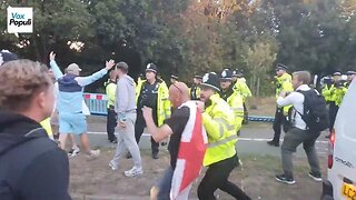 Police in England are now assauIting citizens that are wanting migrants to be deported..