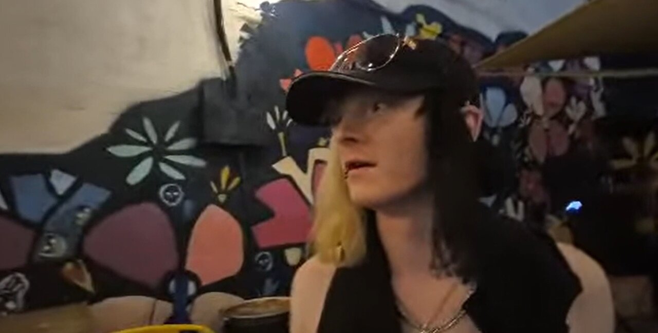 IP2 Stories - Anon Goes To Punk Rock Bowling! Does IRL With His Boy Nu Ocean