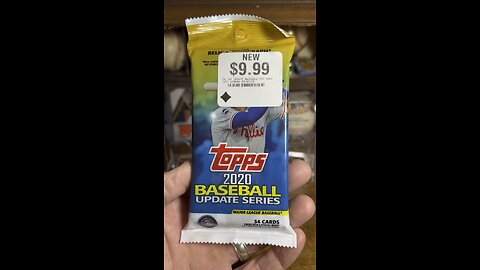 2020 #Topps Update #baseballcards #builtforthis Yordan #rookiecard 🔥#packopening