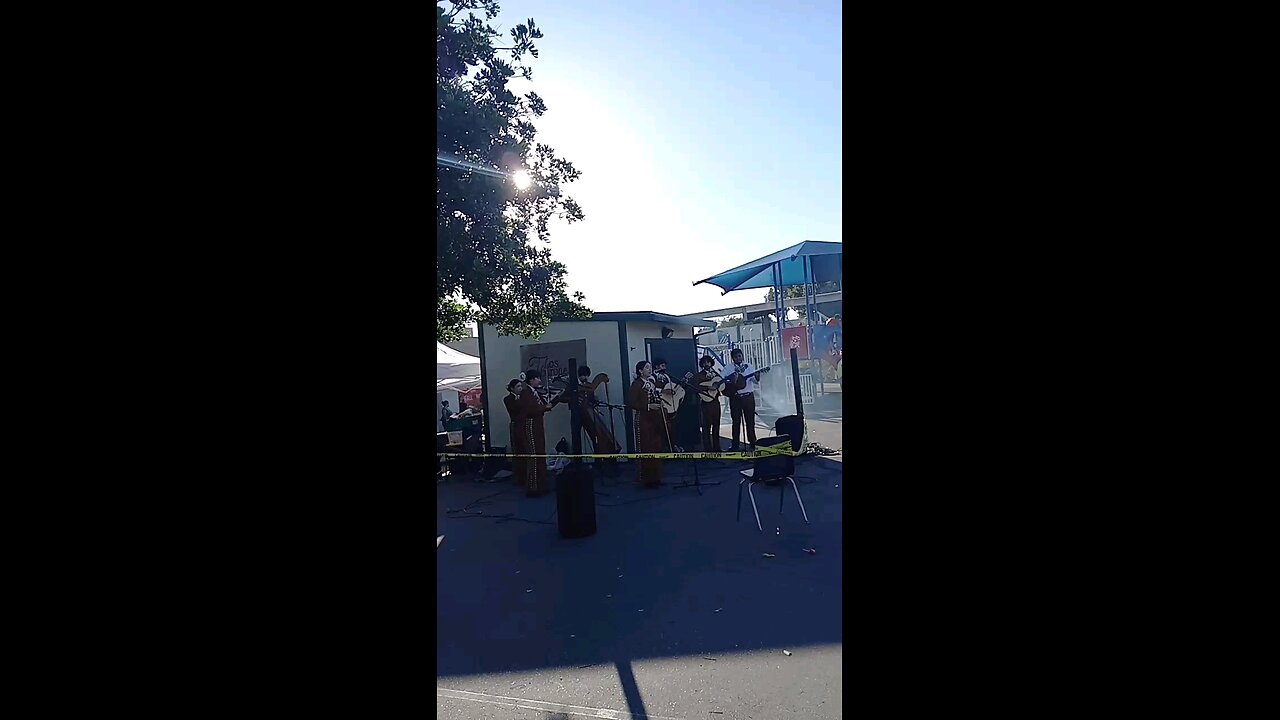 Mariachi CSULB Sharks Los Tiburones. 10.31.2025. Snapchat 2 Si Nos Dejan