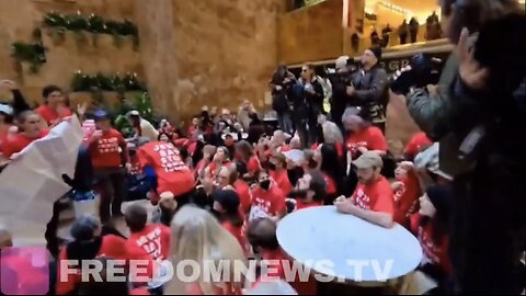 PRO-HAMAS PROTESTERS🧟‍♂️🌇🧟‍♀️📸INVADE TRUMP TOWER LOBBY IN NEW YORK🏙️🧟💫