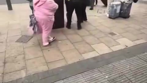 🇬🇧 UK police barely is able to arrest anyone … wow