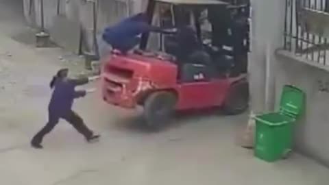 CHINK RAT FUCKS - FORKLIFT ACCIDENT CHINK RAT SQUASHED