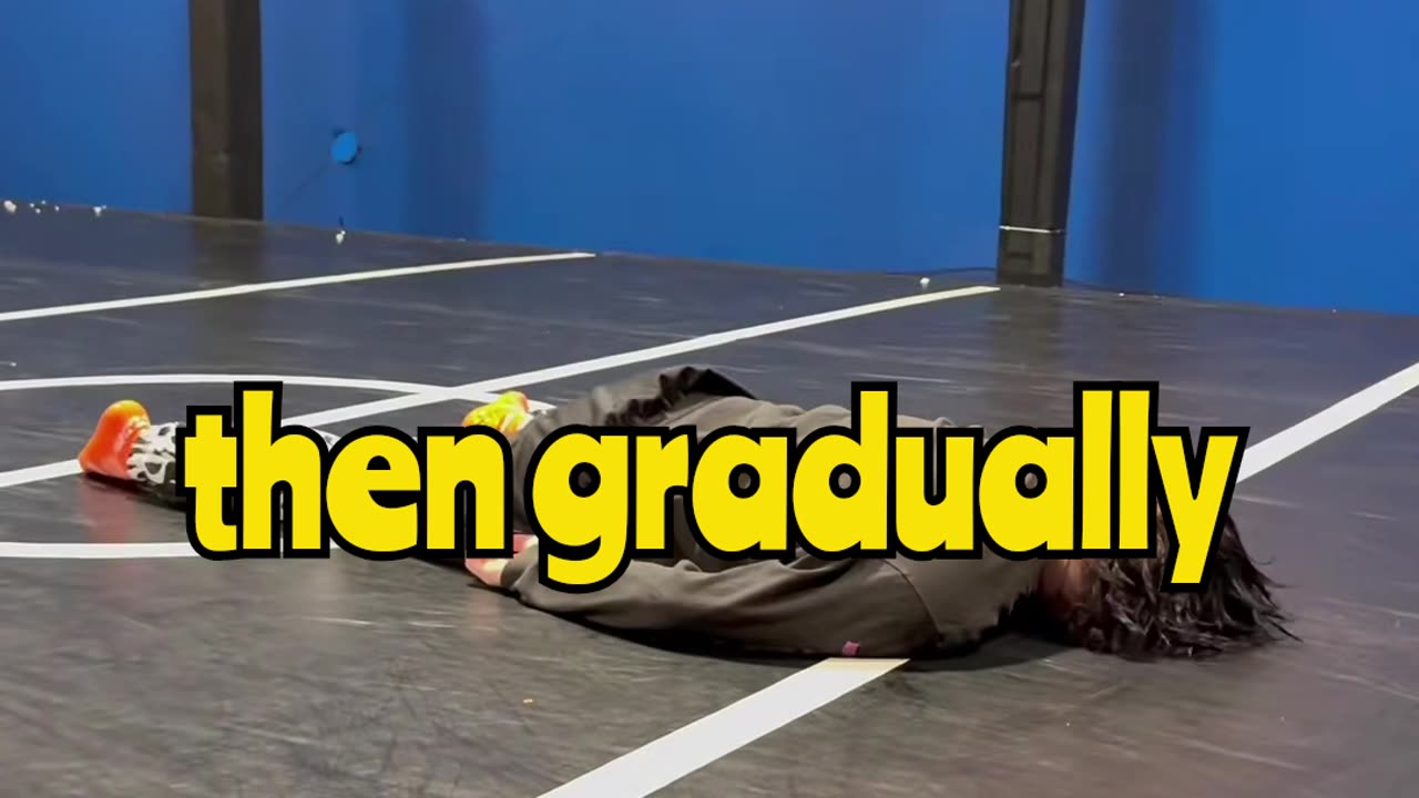 Ever wonder how stuntmen practice falls? Here’s how they make it look so real! 🤕🔥 #StuntLife