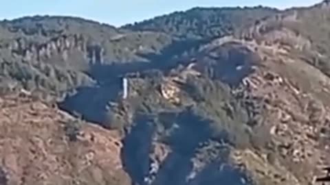 Une chose étrange a été vue volant sur une montagne au Chili