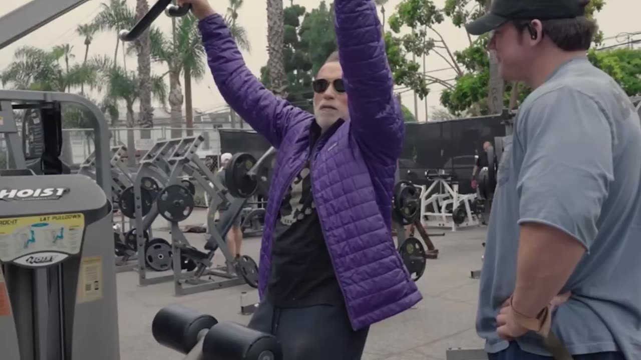 Sam Sulek worked out with 77-year-old Arnold Schwarzenegger at the gym.