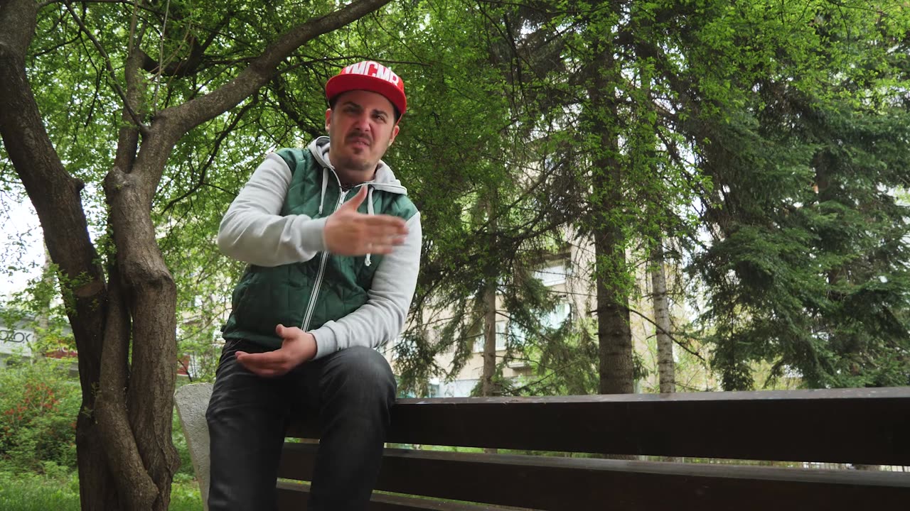 Завършваш УЧИЛИЩЕ и животът започва....да те МАЧКА