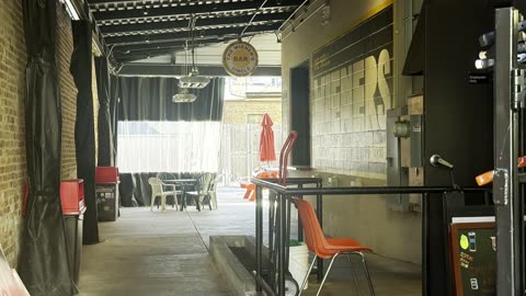 THE WIENER'S CIRCLE IN CHICAGO