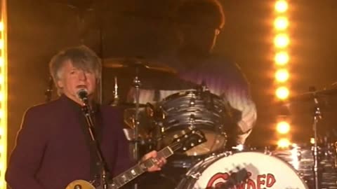 Something So Strong - Crowded House (live)