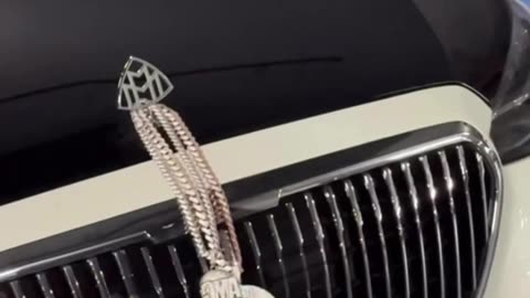 Jewelry on Maybach 🚀🚀🌴