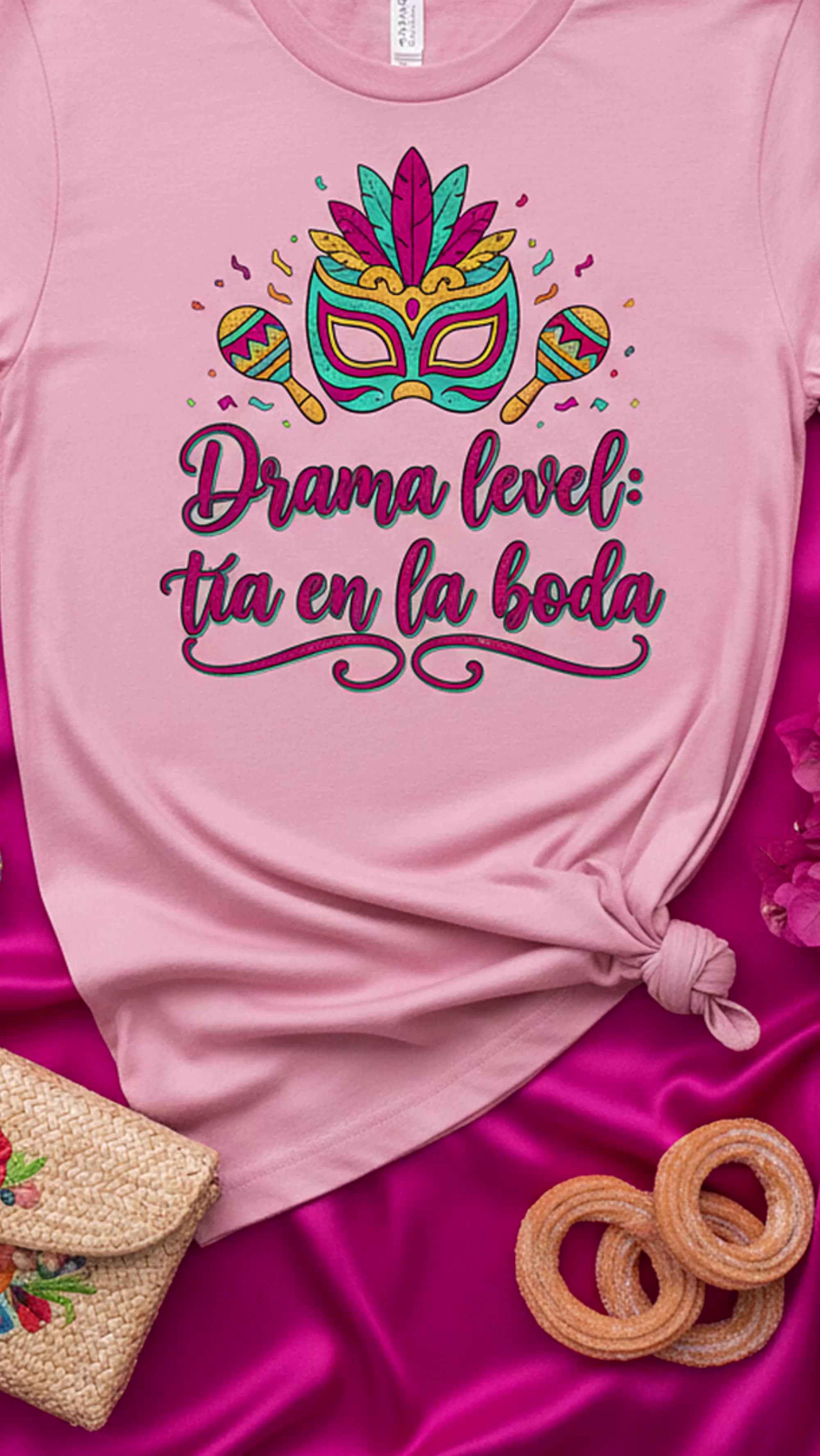 ¿Eres tú la tía dramática de la boda o conoces a una? #bodalatina #camisetadivertida