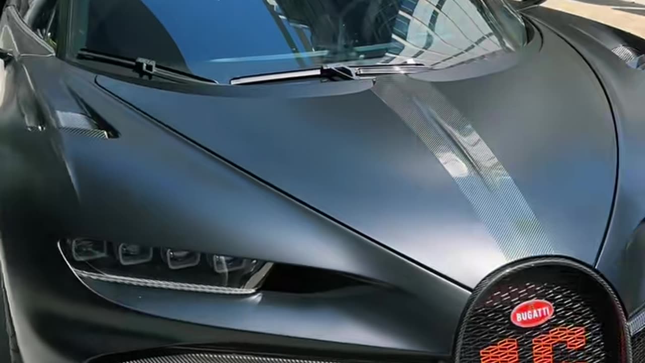 🤯💨 Dubai's Ferrari & Bugatti Power Display Will Leave You Breathless! | LuxurySportsCars