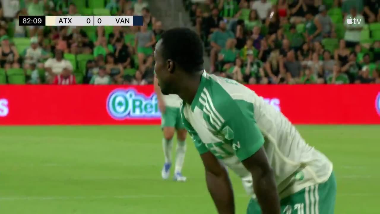 Major League Soccer - Yohei Takaoka is standing on his head 🤯