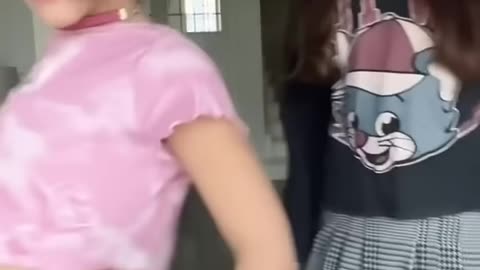 Everyone needs a big sister like Emilia #shorts #sacconejolys #sisters