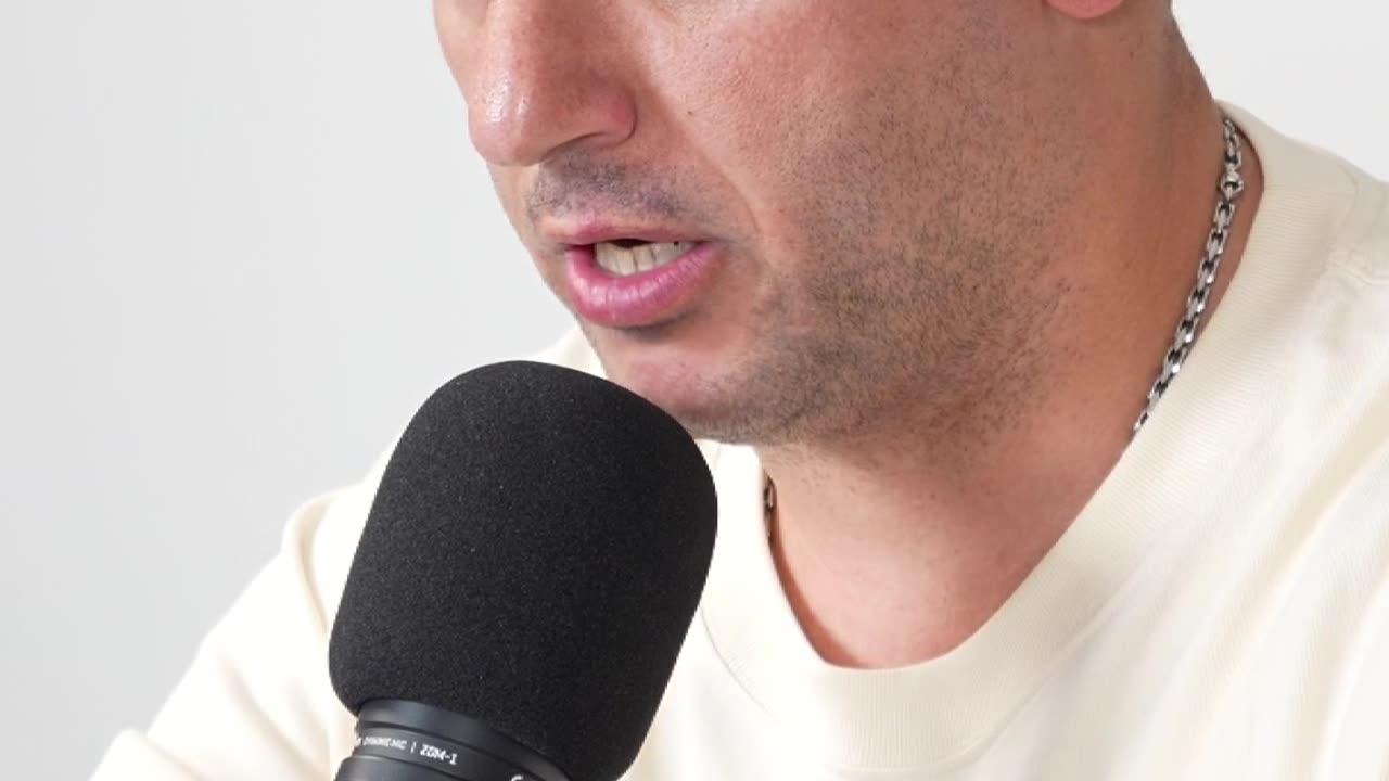 Billionaires Who Started With NOTHING? This Will Blow Your Mind