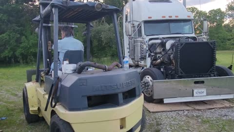 INSTALLING THE NEW RADIATOR ON THE FREIGHTLINER CLASSIC
