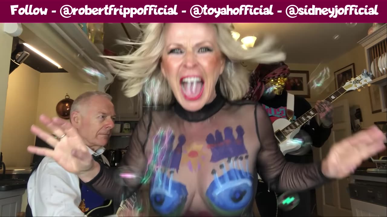 20210418 Toyah & Robert's Sunday Lunch - SATISFACTION [KsjQZOppJPs]