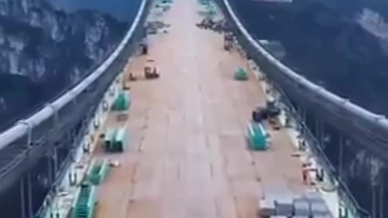 China builds tallest bridge in the world, setting new record in bridge engineering