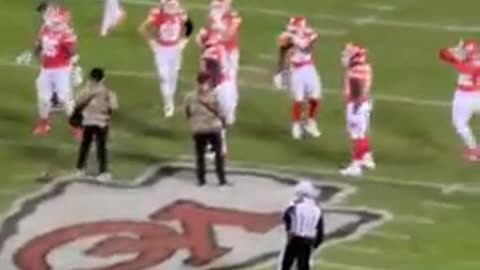 Chiefs having fun dancing vs Cowboys