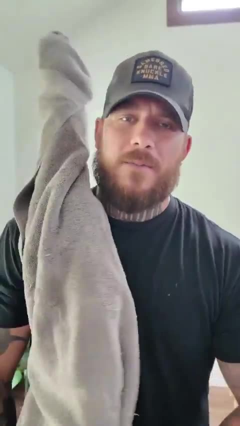 Man demonstrates how long it takes to break down riffle adding more scrutiny to the official timeline & events.