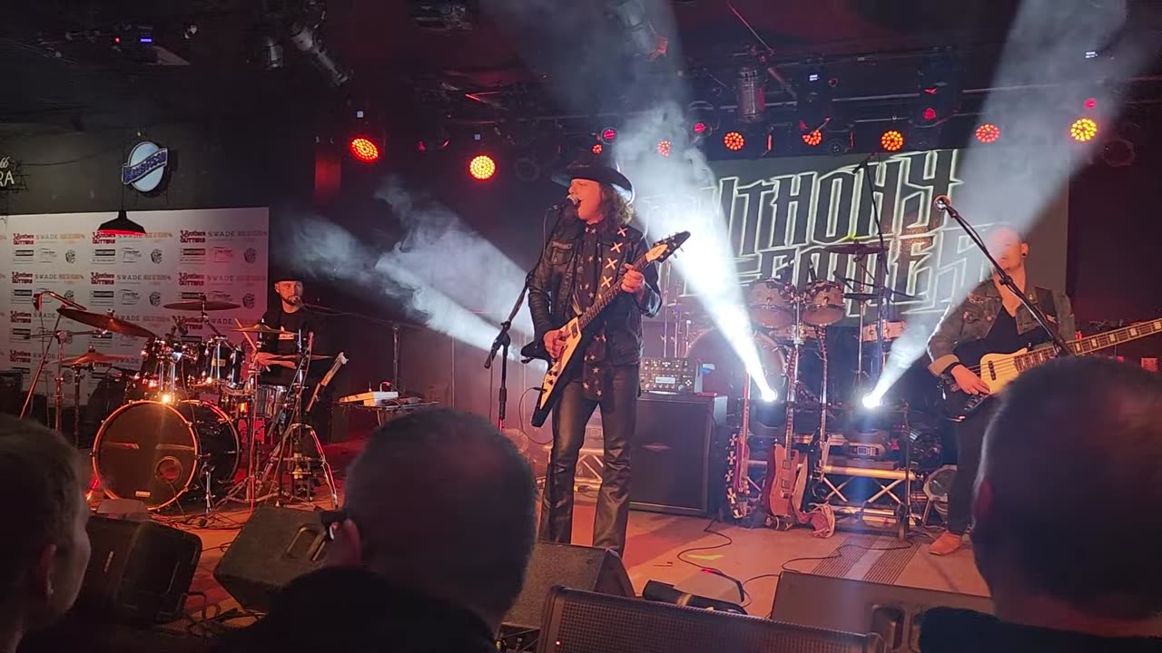 Anthony gomes ( live)