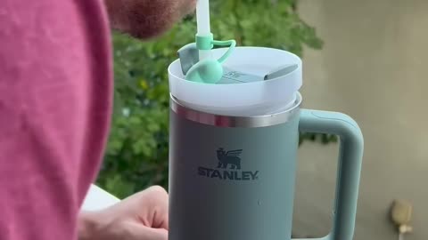 It’s the best tumbler ice tray 🥹🫶 #stanley #stanleycup #tumbler #icemold #stanleyhack