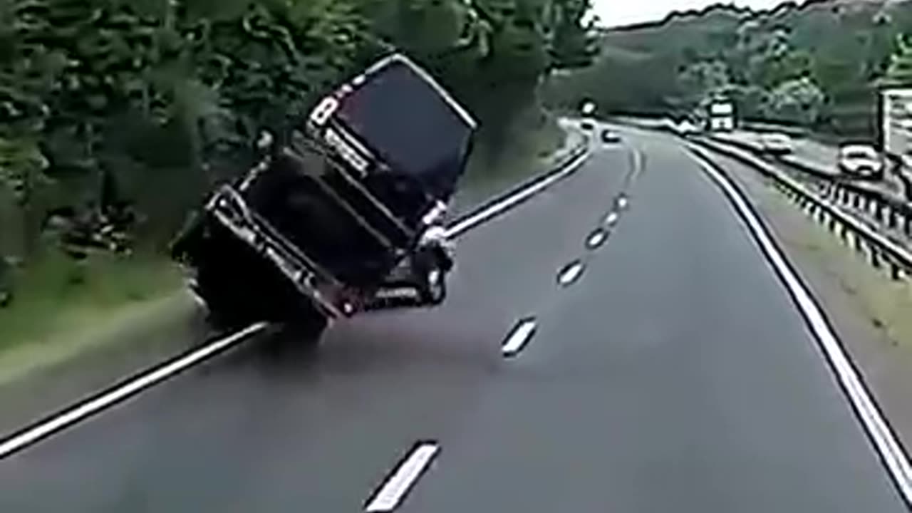 The Deadly Mistake of Loading a Trailer Wrong 🚛