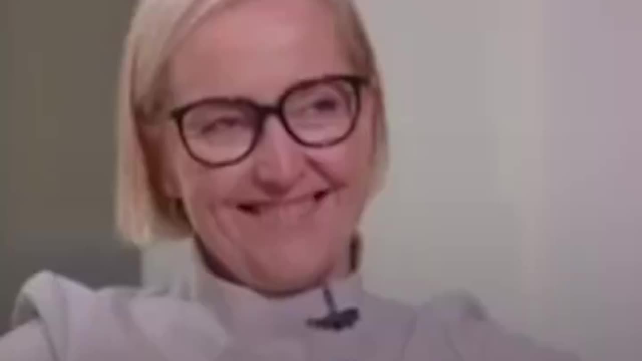 Ministra de Educación no supo responder cuánto es 8x4: la corcharon en vivo