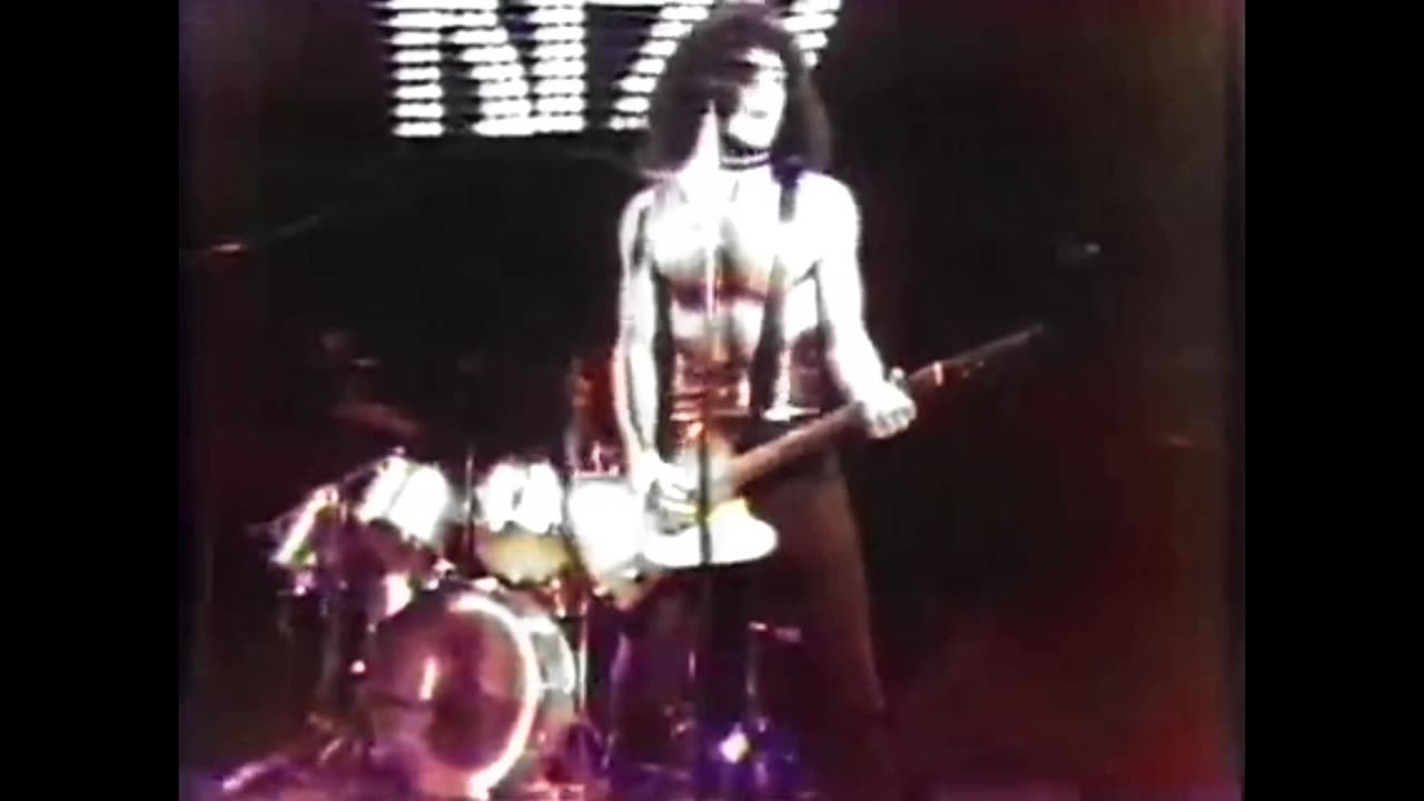 Kiss - Deuce - Remastered Audio and Video - SMC