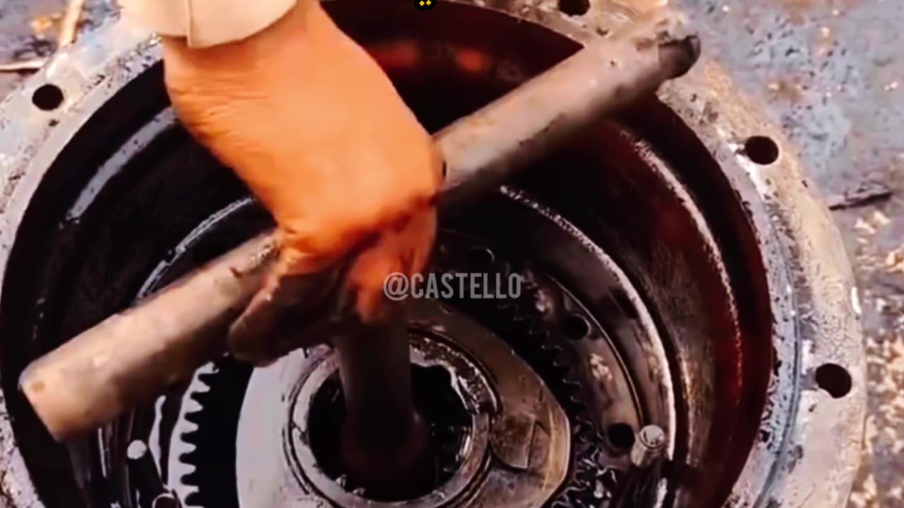"Watch the Pros: Step-by-Step Heavy Tractor Disassembly and Repair!"