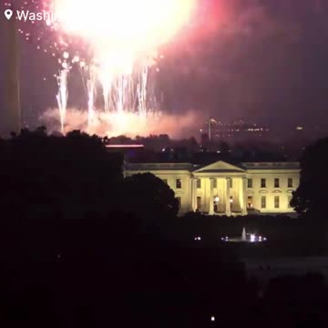 🚨 Watch as time-lapse captures spectacular 19 minute #firework #Finale #TRUMP #MILITARY #PARADE