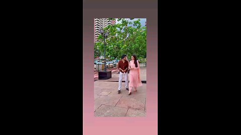 ये तो किसी लड़की को नही देखते