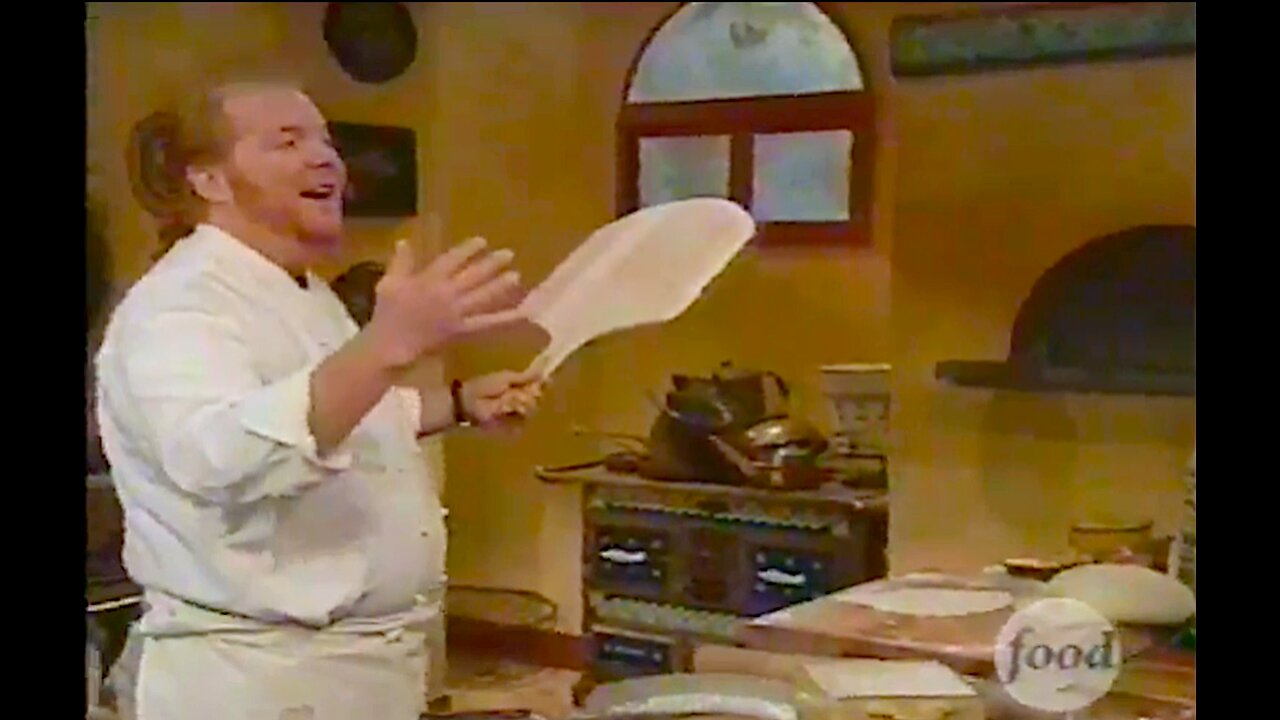 Molto Mario Episode: Homemade Italian Dough, Zucchini Pizzas & Traditional Easter Pastries (1997)