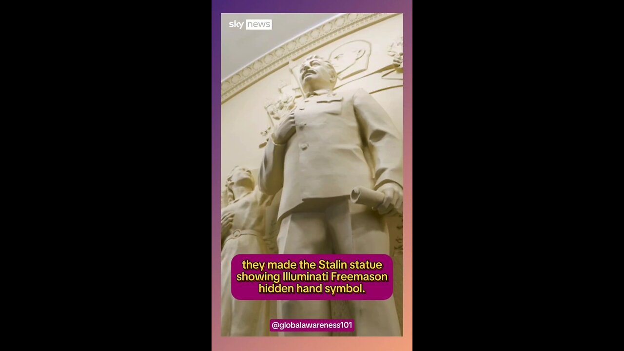 Lifesize statue of Stalin was unveiled in Moscow Metro station with hidden hand