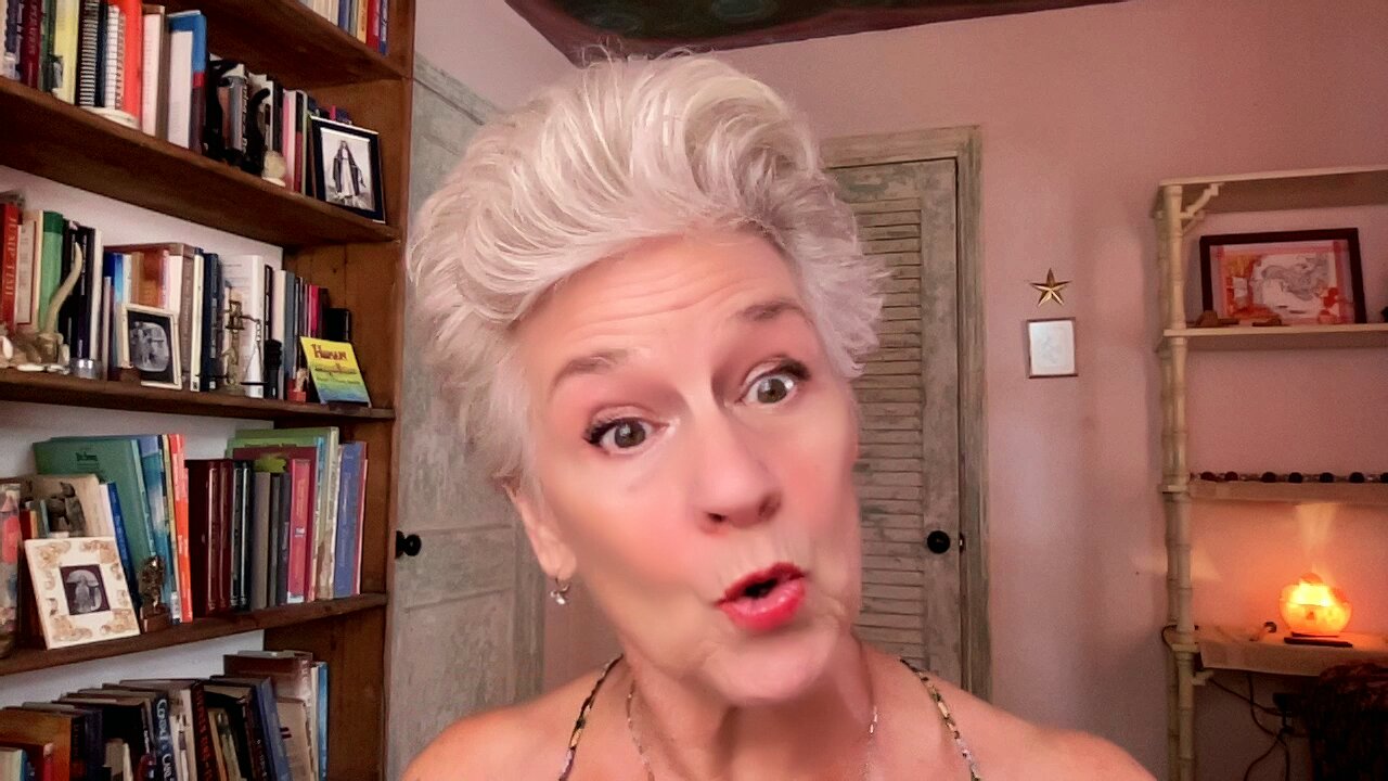 Lady Melody reads Mary Poppins-episode 15
