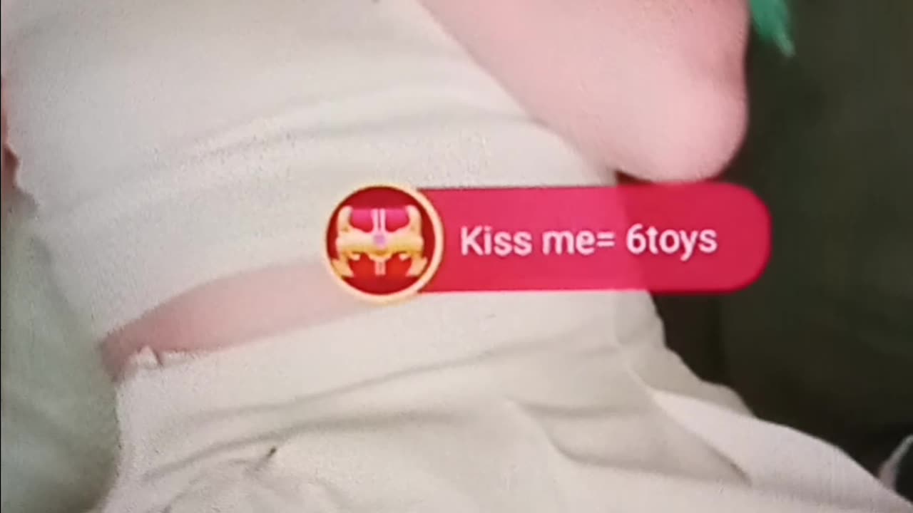 Streamer girl tease
