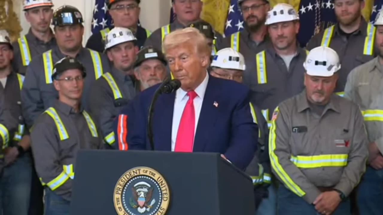 Trump Mocks AOC's Green New Scam!